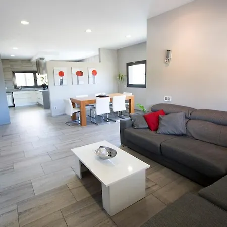 Villa Catalunya Casas Modern Marvel,15 Min To Costa Brava Beaches! Sils