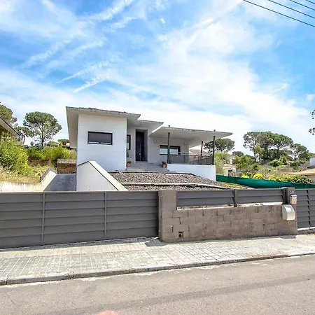 Villa Catalunya Casas Modern Marvel,15 Min To Costa Brava Beaches!